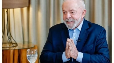 Lula pede voto descarradamente