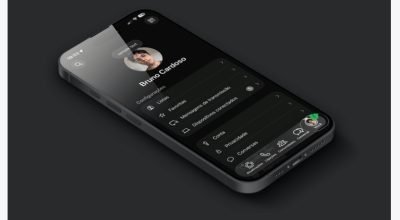whatsapp liquid glass